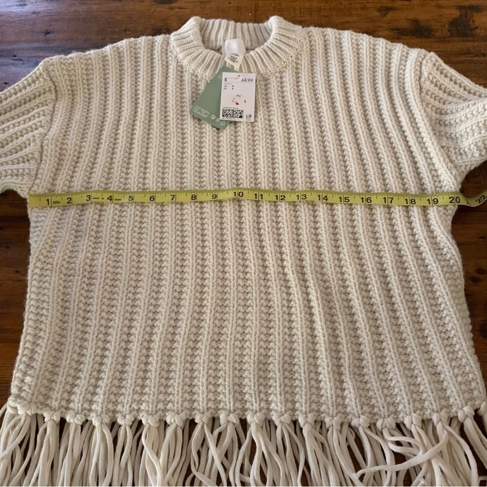 H&M NWT Winter White Fringed Wool Blend Sweater Neutral Winter Sz S - Picture 3 of 9